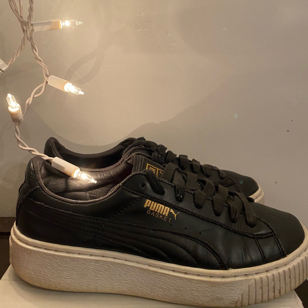 Women’s Puma Basket platform sneakers